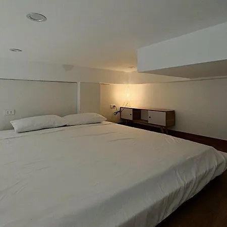Thechanhsa Duplex Apartment Near Hanoi Train Station-3